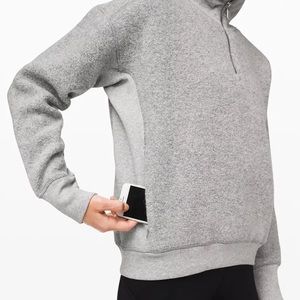 Lululemon Stand Out Sherpa 1/2 Zip
Heathered Core Light Grey / Silver Drop